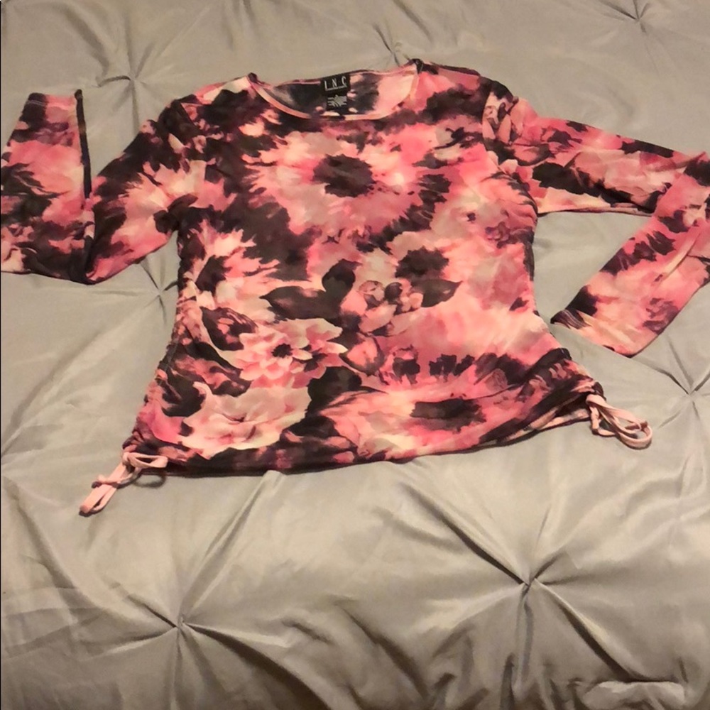 Floral Top - Picture 2 of 5